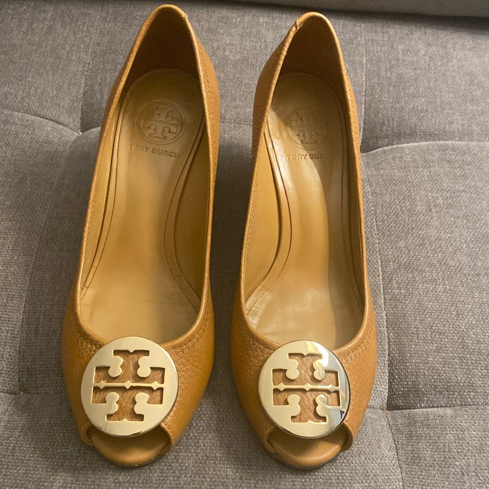 Tory Burch Peep Toe Wedges. Size 8M, Camel Brown Color